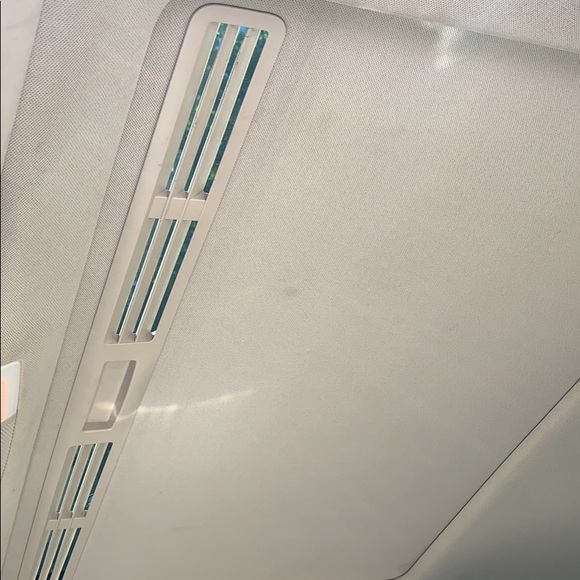 Vehicle - Picture 8 of 8